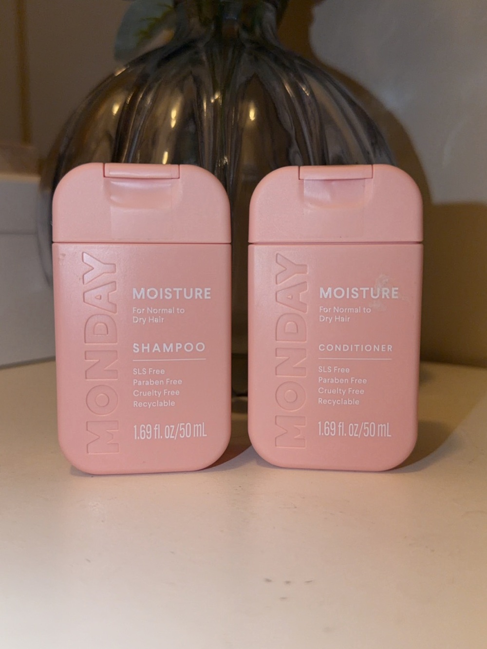 MONDAY- Moisture Shampoo & Conditioner